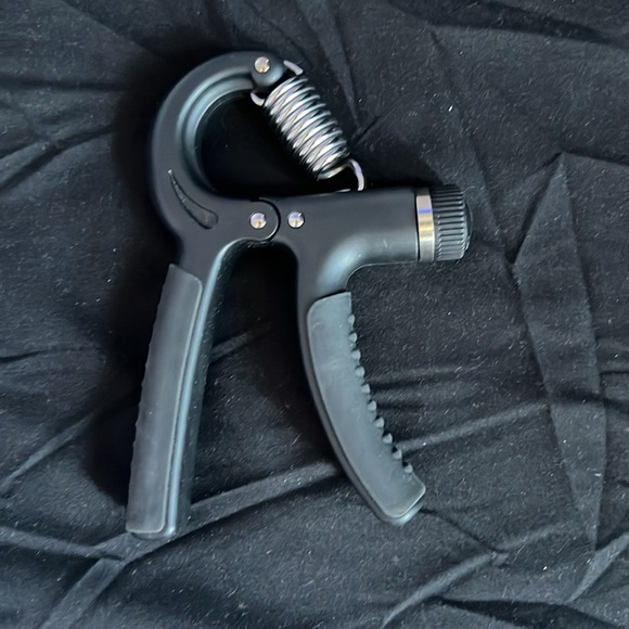 HAND GRIP STRENGTHENER / BLACK - Picture 5 of 6